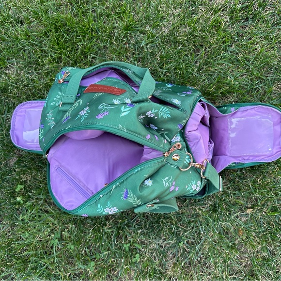 Lizzy Breast Pump Tote (Olive You) - Picture 5 of 11